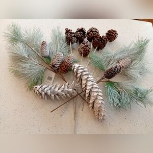 Winter Pinecone and Frosted Pine Spray Bundle